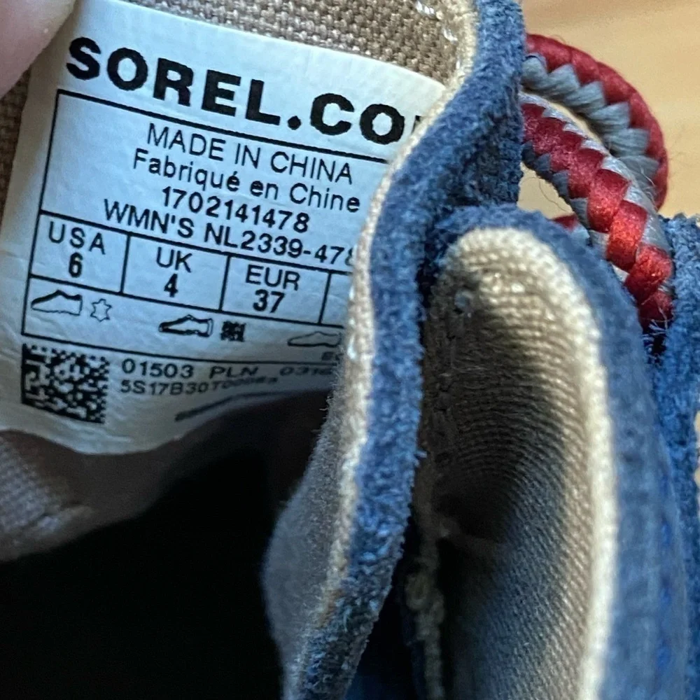 Sorel out and about blue low lace up duck boots 6